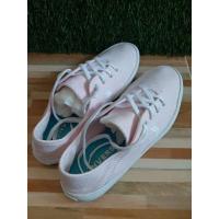 ราคา รองเท้าConverseมือ2เบอร์ 38 ยาว 23.5cm. (18370732378)