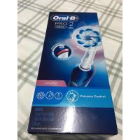 ราคา (สินค้าใหม่ยังไม่ได้ใช้) Oral-B ออรัลบี แปรงสีฟันไฟฟ้า โปร 2 2000 (23156812989)