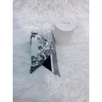 ราคา ผ้าพันคอ Christian Dior แท้ สีกรม (22887357883)