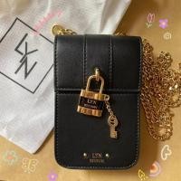 ราคา ส่งต่อ กระเป๋าใส่โทรศัพท์ lyn ของแท้ มือ1 (5732410258)