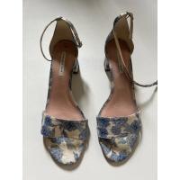 ราคา รองเท้ามือสอง charles&keith (18651196419)