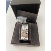 ราคา นาฬิกา Gucci twirl watch นาฬิกากำไล มือสองของแท้ 100% (21647184171)