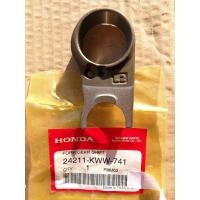 ราคา ก้ามปูเกียร์ แท้ศูนย์ เวฟ Wave, Wave 110i (Fork, Gear Shift 24211-KWW-741) (7462445637)