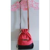 ราคา กระเป๋าผ้า สะพายข้างหูรูดสายหนัง (1924155658)
