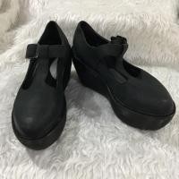 ราคา รองเท้าส้นตึก Dr.Martens เป็นหนังด้าน พื้นยาง สายรัดเป็นแบบเข็มขัด สูง 3 นิ้ว (750409633)