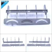 ราคา ครีบปรับลม ซ้ายขวา Daikin 1 ชุดมี 3 ชิ้น ซ้าย,กลาง,ขวา ใช้กับหลายรุ่น เช่น FTE18KV2S, FTE24GV2S, FT15GV2S,และอีกหลายรุ่น (3791724543)