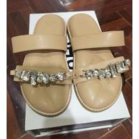 ราคา รองเท้า Shu Sofa size 37 สีเบจ ใหม่ (22540926480)