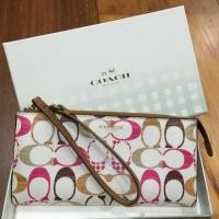 ราคา กระเป๋าสตางค์ยี่ห้อ COACH มือสอง ของแท้ 100% (6635207)