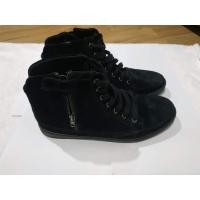 ราคา รองเท้า CPS Chaps #หุ้มข้อ #มือสอง #ของแท้ #สภาพดีเยี่ยม #หนังกลับ ไซส์ 42 (4047816150)