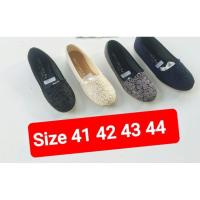 ราคา รองเท้าคัชชูลูกไม้สีครีม ไซส์ 42 (18141874271)