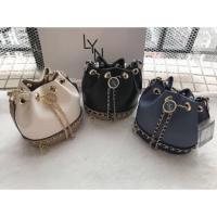 ราคา กระเป๋า lyn ลินน์ ทรงขนมจีบ รุ่นฮิต ทรงนี้ต้องมี!!มีเก็บปลายทางค่ะ (3854347313)