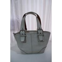 ราคา กระเป๋า Coach แท้ 100% สีขาว มือสอง (2408154708)