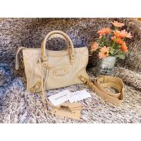 ราคา Used Balenciaga classic city edge size small ของแท้ 100% สีครีมสวยมาก หนังแพะ (10092093553)