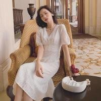 ราคา ชุดเดรชสีขาว คอวีแขนตุ๊กตา ผ้าลูกไม้ แต่กระดุมหน้า มีซับในทั้งตัว งานจริงสวยมาก (21729296519)