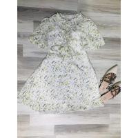 ราคา เดรสลายดอกสีเหลืองพื้นสีขาว (8944302691)
