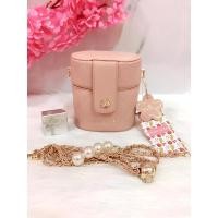 ราคา กระเป๋าสะพายครอสบอดี้ได้แบรนด์แท้%PEARY ALICE ทรงกล่องน่ารักมากกสายโซ่พันหนังแต่งมุขปรับระดับได้ (17131385471)