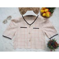 ราคา เสื้อลายสก็อต แขนสามส่วน กระดุมหน้า แต่งกระเป๋า แต่งขอบสีดำคอและแขน (สีส้ม) อก36 ยาว20 (10319274449)