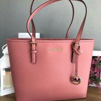 ราคา Michael Kors Jet SetTravel Medium Tangerine Leather Carryall Tote (7512475341)