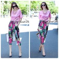 ราคา Roll up pink satin blouse and coral tile print jogger set by Sweet Bunny (916740)