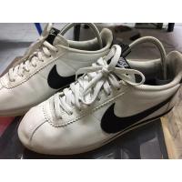 ราคา รองเท้าไนท์กี้คอเตส มือสองสภาพดีสีขาวไซต์42 (3755334526)