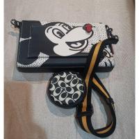 ราคา มือ2กระเป๋าสะพายcoachมิกกี้รุ่นลิมิตเต็ดแท้100% (23980981659)