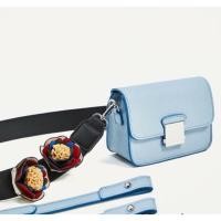 ราคา กระเป๋าสะพายZara สีฟ้า มีสายให้2สายค่ะ ของzaraแท้100% ใช้ออกงานไป1ครั้ง (559427248)
