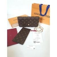 ราคา New LV Felicie chain wallet 2022 (5752218183)