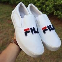 ราคา ส่งฟรี รองเท้า Fila Court Slip-on Sneakers - White - Size 9 US 42EU 27cm Pre-owned Authentic แท้ (11499715421)