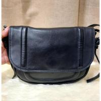 ราคา กระเป๋าสะพายข้างมือสอง สีดำ ทรงพอช (25505980956)