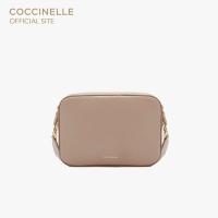 ราคา COCCINELLE กระเป๋าสะพายผู้หญิง รุ่น TEBE สี WARM TAUPE (24102110838)