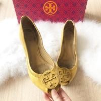 ราคา Tory Burch s.37-37.5 authentic% หนังสีเหลืองมัสตาด✨ ส้นเตารีดใส่สบายค่ะ (1596727519)
