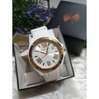 ราคา นาฬิกาผู้หญิง MK 2730 ซิลิโคนสีขาว Michael Kors Women's Bradshaw Gold-Tone and White Silicone Watch แท้ 100% (5140518488)