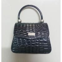 ราคา กระเป๋าถือและสะพายหนังแก้วสีดำ (3845811572)