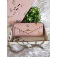 ราคา กระเป๋าสตางค์ COACH Boxed Slim Envelope Wallet With Chain With Dandelion Floral Print Style No. 2528 (6551622983)