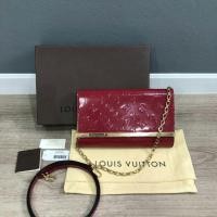 ราคา Lv หนังแก้วสีแดง สะพายข้าง ครัช ครอสได้ แท้100% (1580981279)