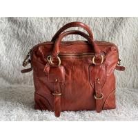 ราคา กระเป๋าหนังแท้ มือสอง สภาพดี หนังนิ่ม ภายในสะอาด มีช่องซิปเก็บของได้ 3 ช่อง (10122583612)