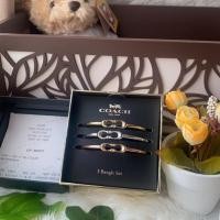 ราคา กำไลข้อมือ coach 3 ชื้น (5934135430)