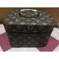 ราคา กระเป๋าเครื่องสำอางหลุยส์ (185102731)
