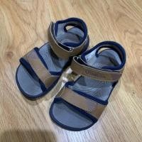 ราคา used‼️ รองเท้า oshkosh สภาพดี เบอร์8 (6739435173)