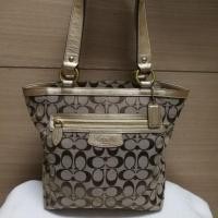 ราคา กระเป๋าโค้ช​ Coach ของแท้​ มือ2 สภาพดีสีน้ำตาล ขอบตกแต่งสีทอง (2253270015)