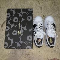 ราคา ส่งต่อ Adidas *มือ2 สภาพดี พร้อมกล่องค่ะ* รองเท้าผ้าใบผู้หญิง Marimekko Stan Smith ลิขสิทธิ์แท้ (16185918969)