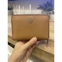 ราคา ส่งต่อ Tory Burch Emerson Zip Coin Case Wallet กระเป๋าสตางค์ แบบใส่เหรียญ ใส่บัตร มีสายห้อยกุญแจด้านข้าง (14800465616)