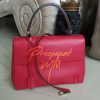 ราคา Like new! LV Cluny Epi leather size MM (7232347391)