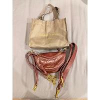 ราคา กระเป๋าสะพาย charles&keith ของแท้100% (23342397266)