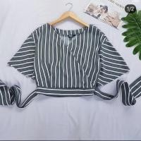 ราคา เสื้อครอปสายเกาหลี ทรงปีกค้างคาว สีเขียวละมุน พร้อมส่ง♥️ (3948685005)