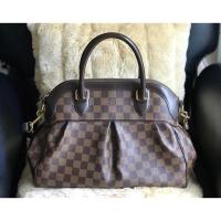 ราคา Lv Damier Trevi Pm dc12 สภาพสวยมาก เป็นทรง ใช้งานน้อยมาก ร่องรอยใช้งานน้อย ภายในสะอาดเอี่ยม ราคาดี ของใหม่8หมื่นแล้วค่ะ (1484016769)