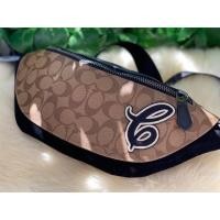 ราคา คาดอกชาย 13” (COACH F83282) (4118734340)