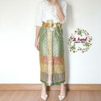 ราคา กระโปรงผ้าไทย ผ้าถุงสำเร็จ สีเขียว ชายปักลูกปัด มือสอง (25911593784)