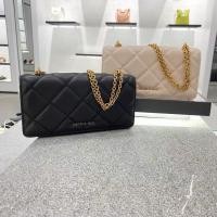 ราคา กระเป๋าCharles&keith บุตารางหนังเรียบสะพายข้างสายโซ่สุดคิ้ว รุ่นใหม่ล่าสุดจาก ck (18512388702)