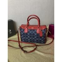 ราคา กระเป๋าถือ COACH 37251 MINI BENNETT SATCHEL IN DENIM JACQUARD Denim Classic Red สีเดนิม (7072423896)